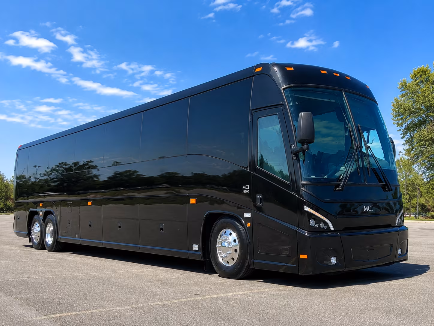 charter buses to railers and black wolves games at dcu center
